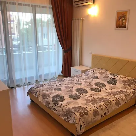 Vladi's * Mamaia